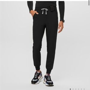 FIGS Men's Black Tansen Jogger Scrub Pants